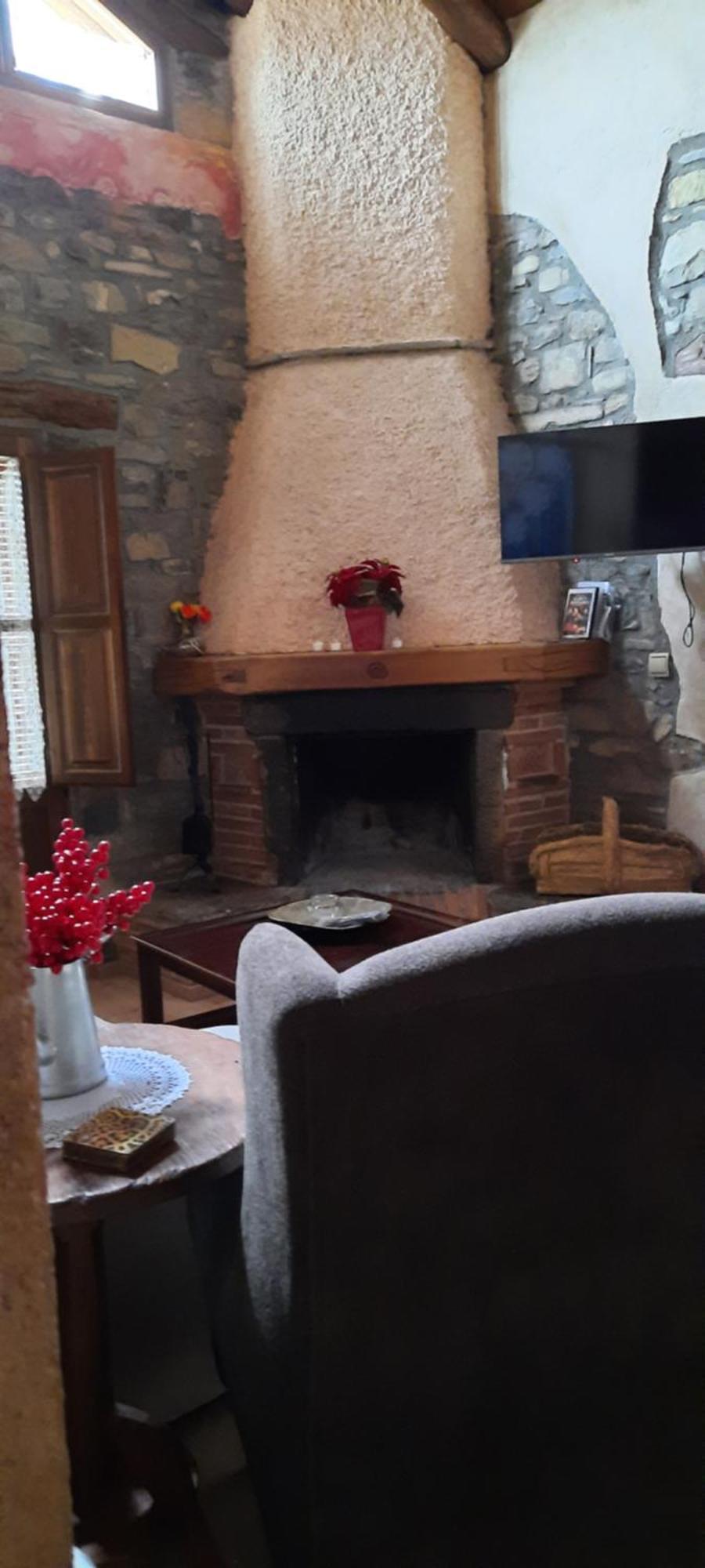 Apartamentos La Borda Castillon Tierrantona Buitenkant foto
